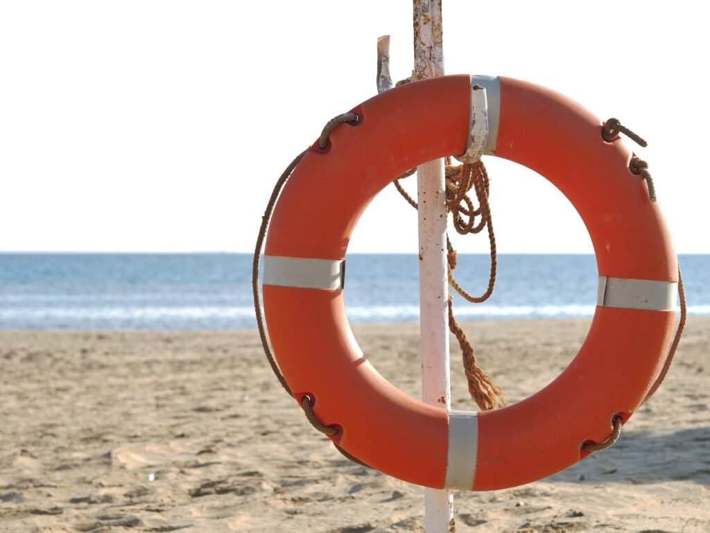 servicio de salvavidas en piscina
